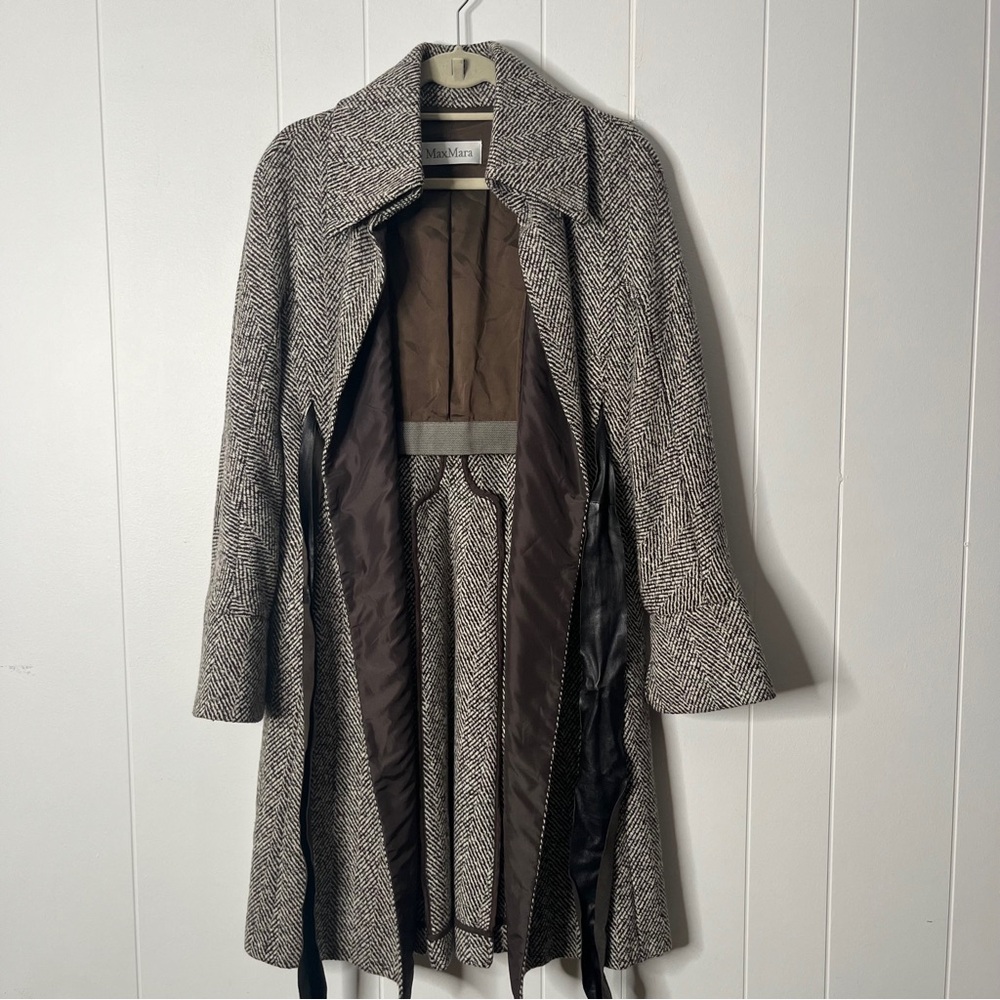 MaxMara Wool Cashmere Herringbone Tweed Trench Dress Coat Leather Belt Size 12 - Picture 5 of 14